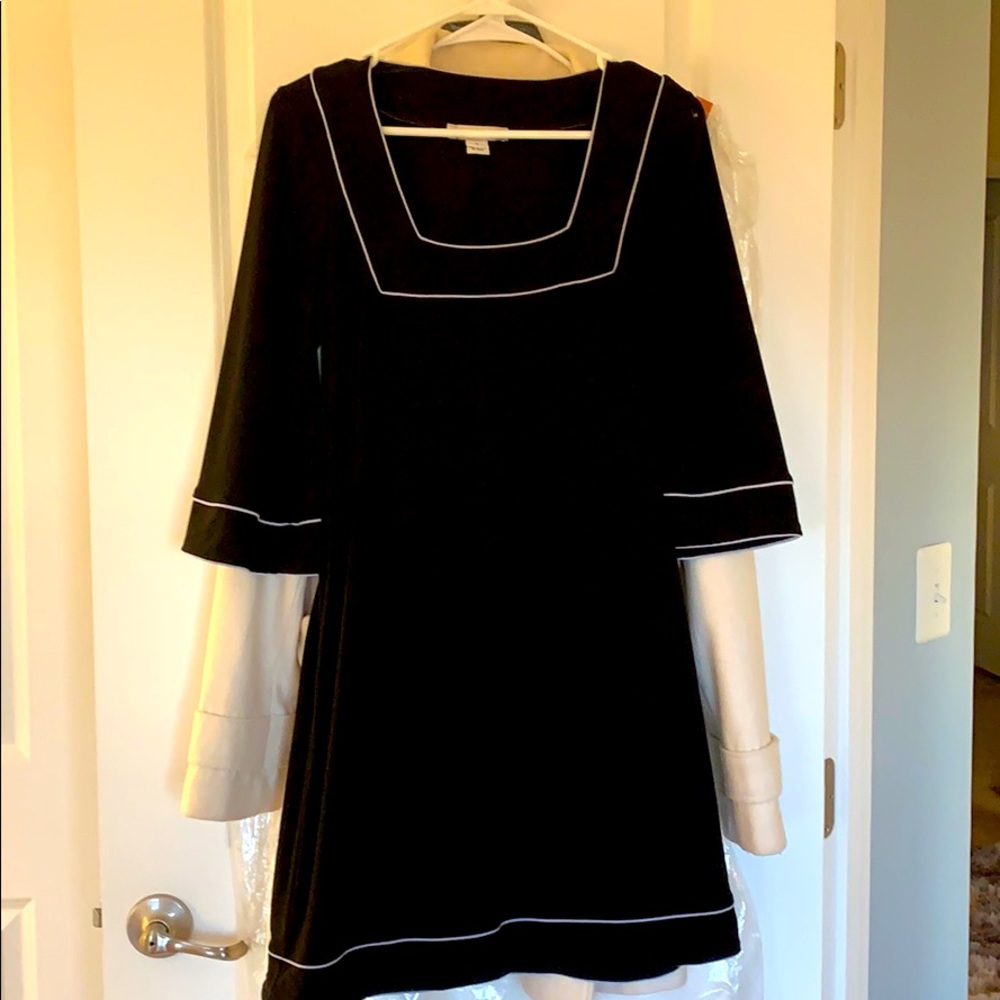 White House Black Market tunic
